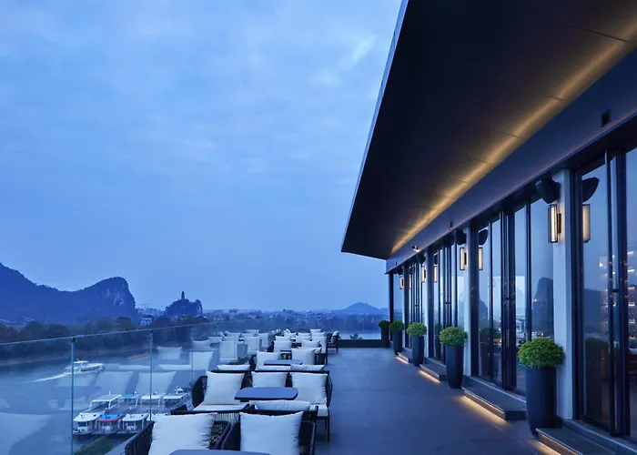 Rivervista Li-River Resort Guilin- Ciao-Panoramic Skyterrace & Surrounding Karstmountain Views &Steps From Li-River